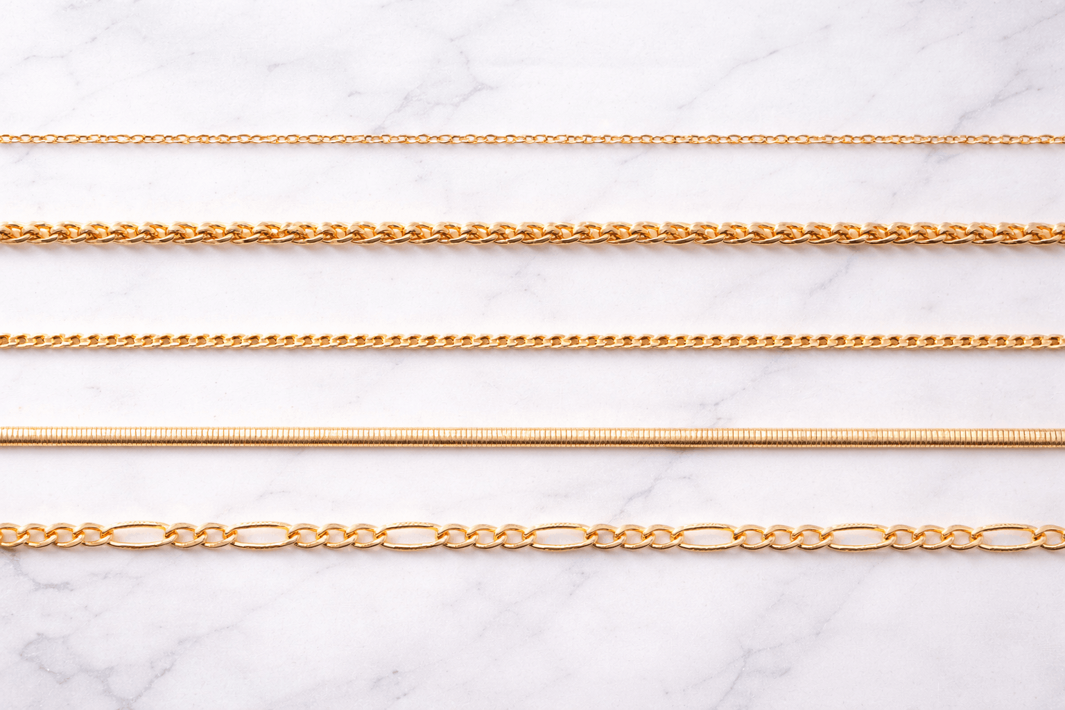 Stili di catena per collane d'oro da donna