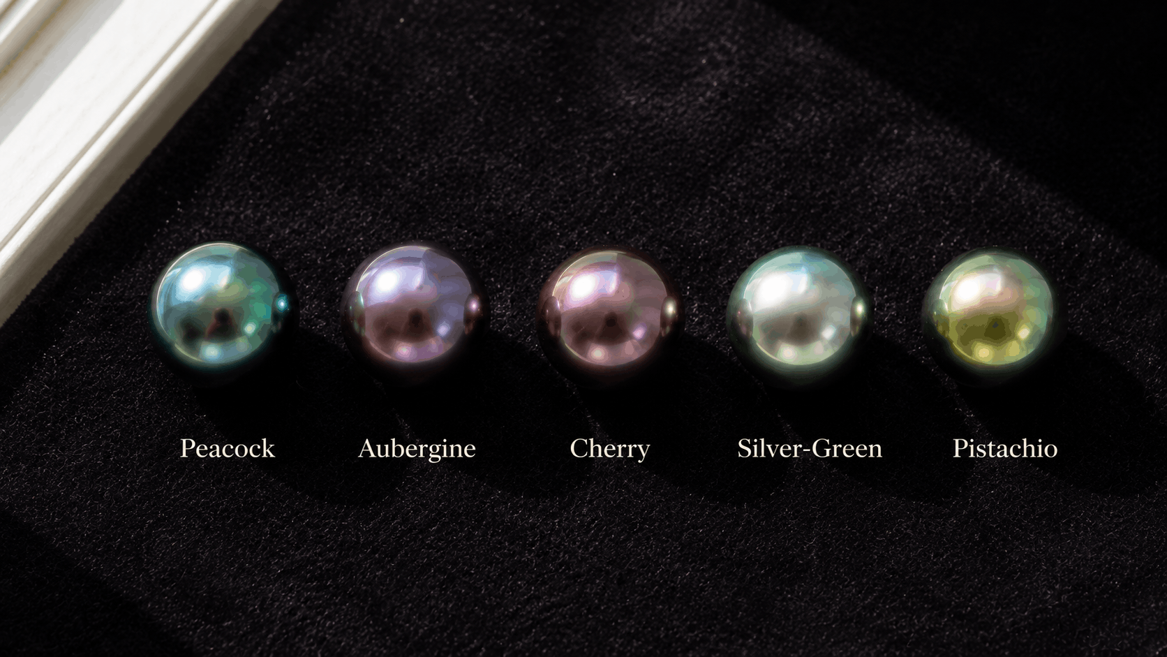 02. Colori e overtones di un bracciale di perle tahitiane