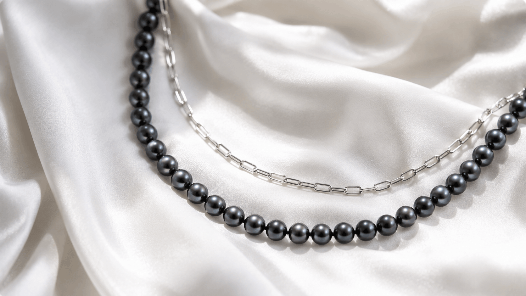 05. Come stilizzare i gioielli con perle nere